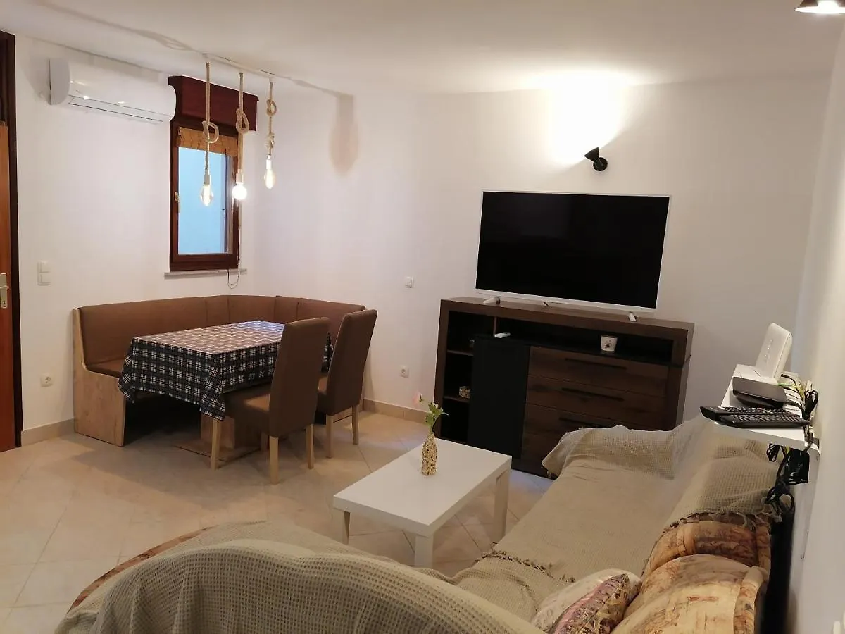 Kika Apartment Dramalj